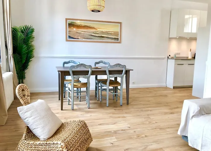 Hyper-centre-plage - 46m2 - 2 Pieces - Renove 2023 *